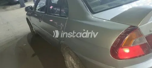 ميتسوبيشي لانسر 1998 فضي مستعملة للبيع - 2