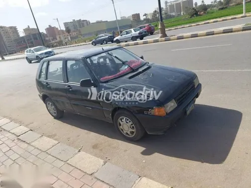فيات اونو 1993 أزرق غامق مستعملة للبيع - 4