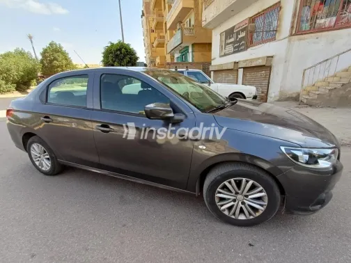 بيجو 301 2021 أبيض مستعملة للبيع - 2