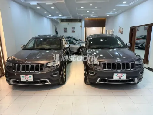 جيب شيروكي 2016 رمادي مستعملة للبيع - 1