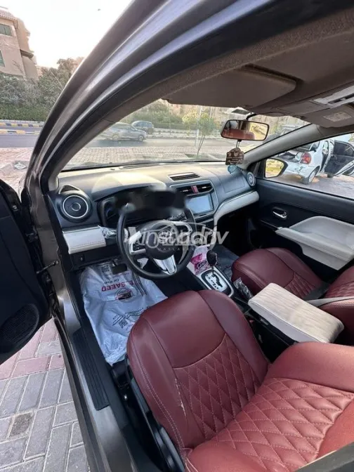 تويوتا رش 2021 أبيض مستعملة للبيع - 4