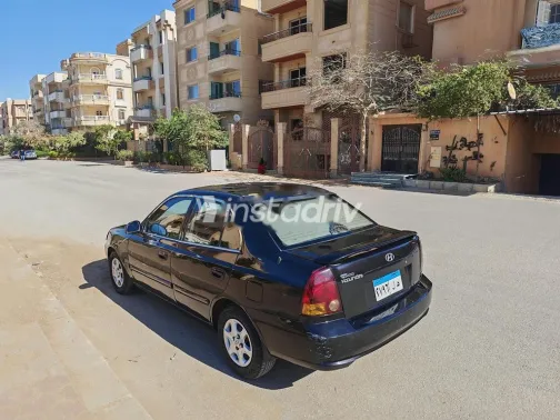 Hyundai Verna 2010 Black Used for Sale - 4