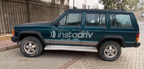 جيب شيروكي 1997 أخضر غامق مستعملة للبيع - 3