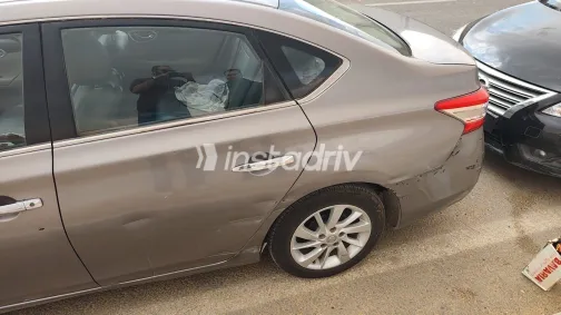 نيسان سنترا 2018 أبيض مستعملة للبيع - 6