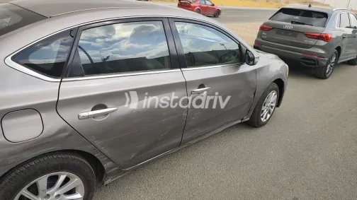 نيسان سنترا 2018 أبيض مستعملة للبيع - 7