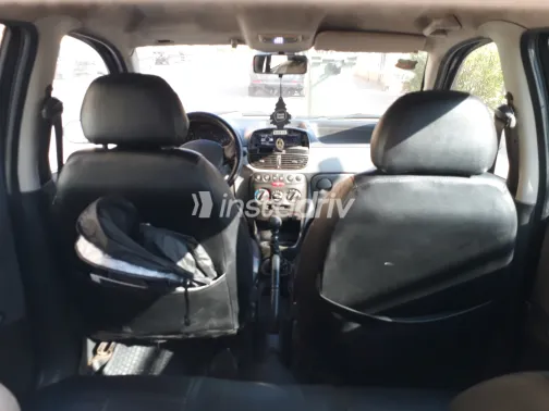 Fiat Punto 2002 White Used for Sale - 1