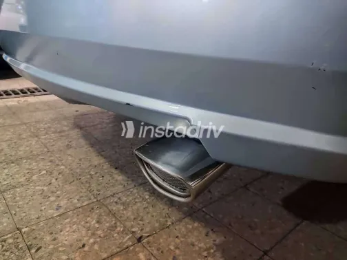 هيونداي فيرنا 2009 أبيض مستعملة للبيع - 4