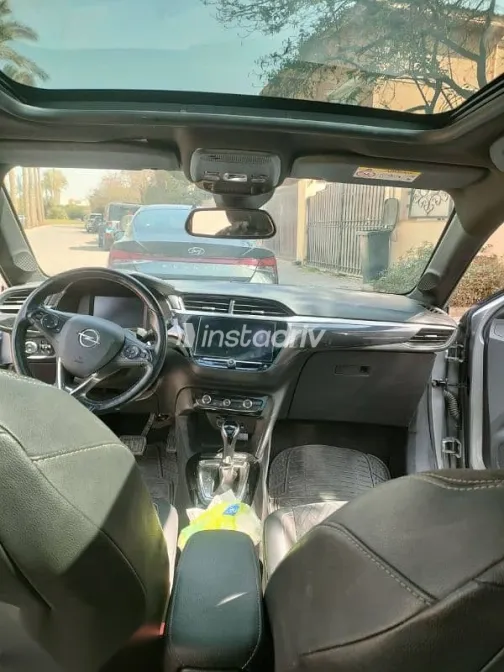 اوبل كورسا 2023 فضي مستعملة للبيع - 1