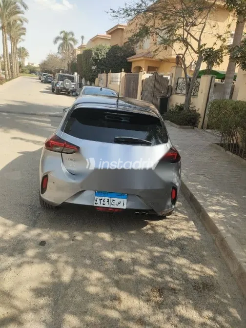 اوبل كورسا 2023 فضي مستعملة للبيع - 10