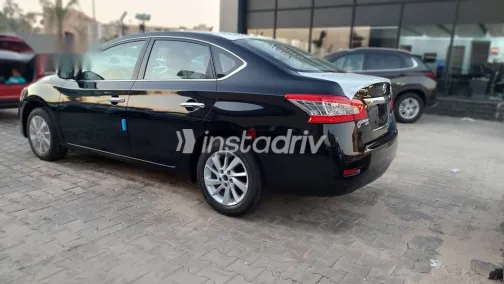 نيسان سنترا 2026 أسود جديدة للبيع - 2