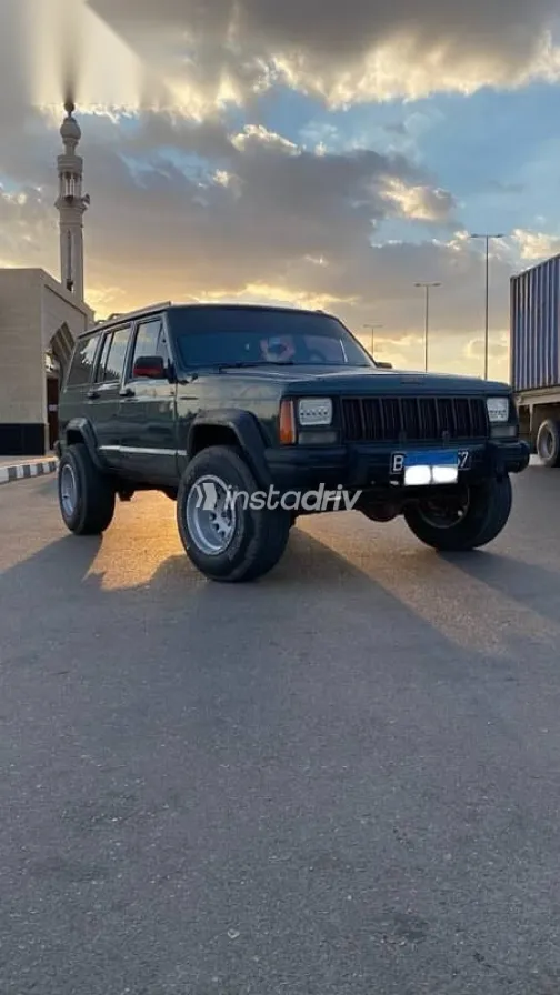 جيب شيروكي 1995 أخضر مستعملة للبيع - 1