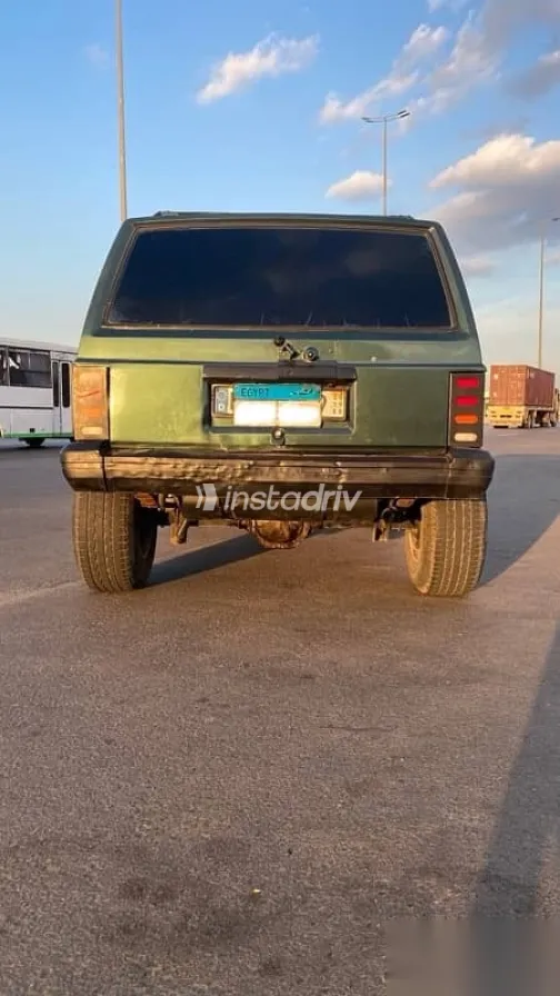 جيب شيروكي 1995 أخضر مستعملة للبيع - 3