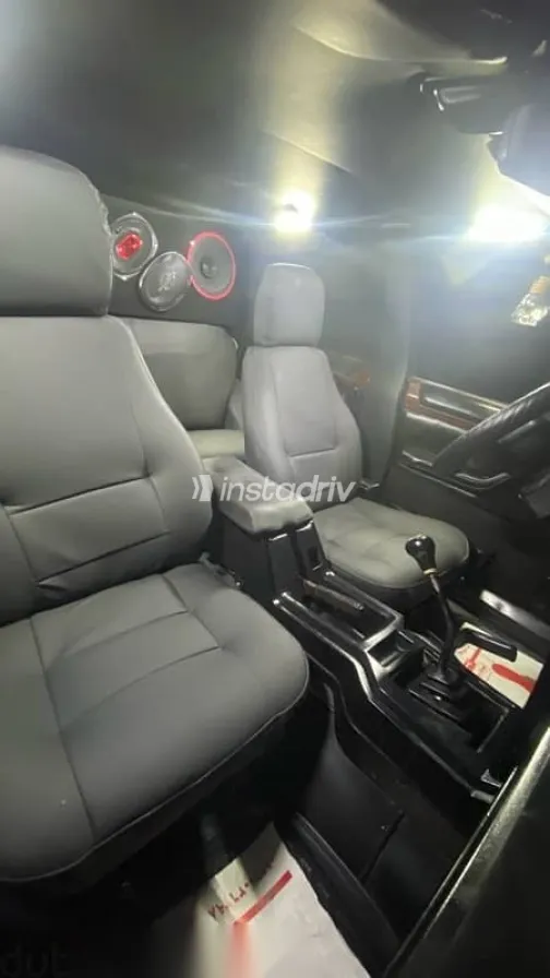 جيب شيروكي 1995 أخضر مستعملة للبيع - 4