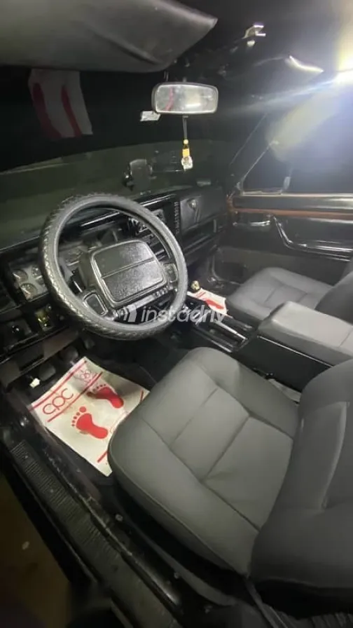 جيب شيروكي 1995 أخضر مستعملة للبيع - 8