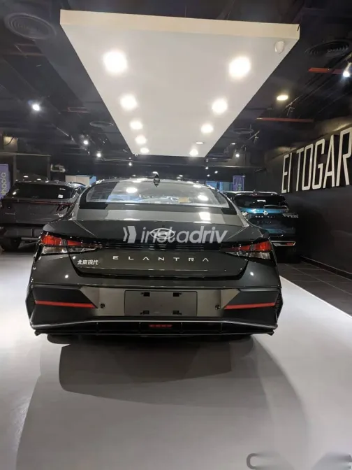 هيونداي إلنترا 2026 رمادي جديدة للبيع - 7