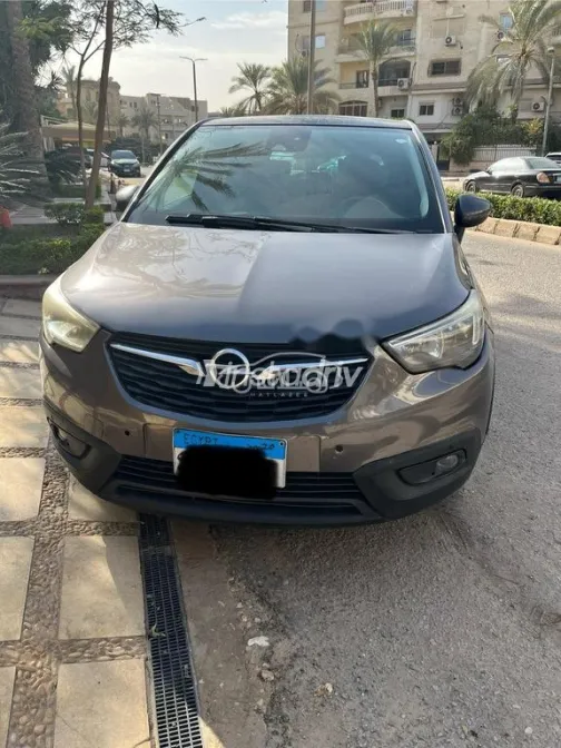 Opel Crossland 2020 White Used for Sale - 1