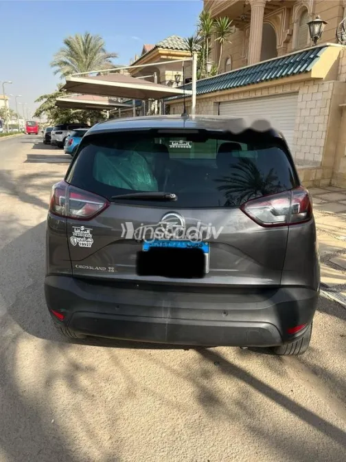 Opel Crossland 2020 White Used for Sale - 3