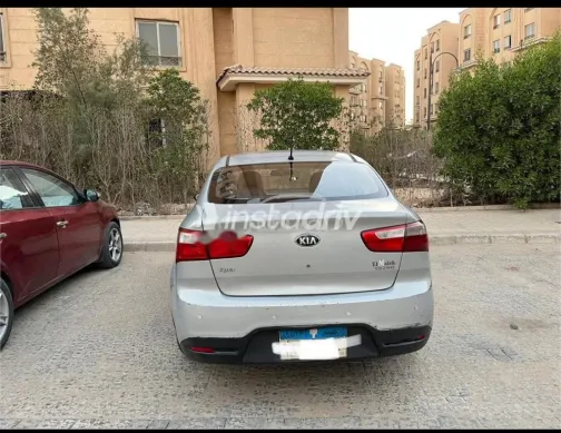 كيا ريو 2014 رمادي مستعملة للبيع - 2
