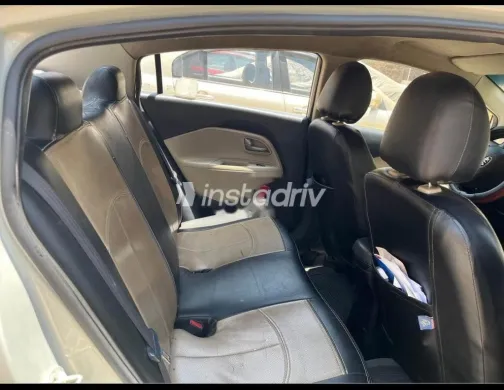 كيا ريو 2014 رمادي مستعملة للبيع - 4