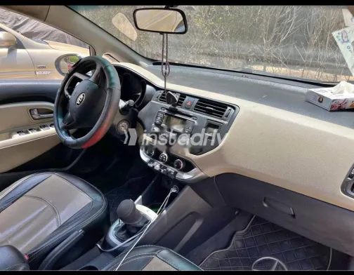 كيا ريو 2014 رمادي مستعملة للبيع - 5