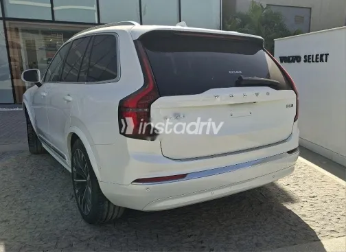 فولفو XC90 2025 أبيض مستعملة للبيع - 2