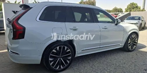 فولفو XC90 2025 أبيض مستعملة للبيع - 4