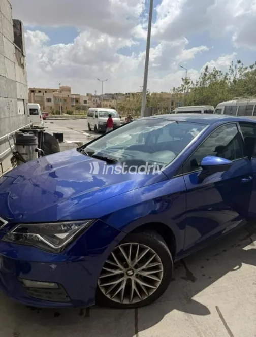 سيات ليون 2020 أبيض مستعملة للبيع - 1