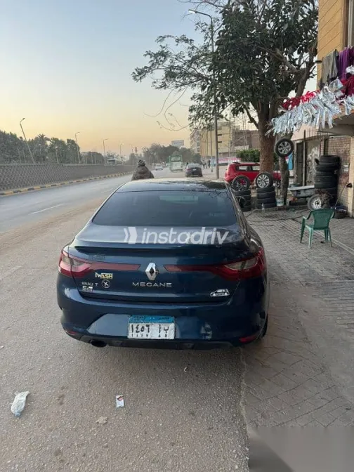 رينو ميجان 2020 أزرق غامق مستعملة للبيع - 6