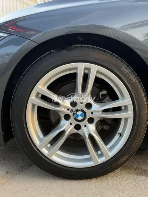 بي ام دبليو 320 2017 أبيض مستعملة للبيع - 3