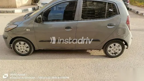 هيونداي I10 2010 فضي مستعملة للبيع - 6