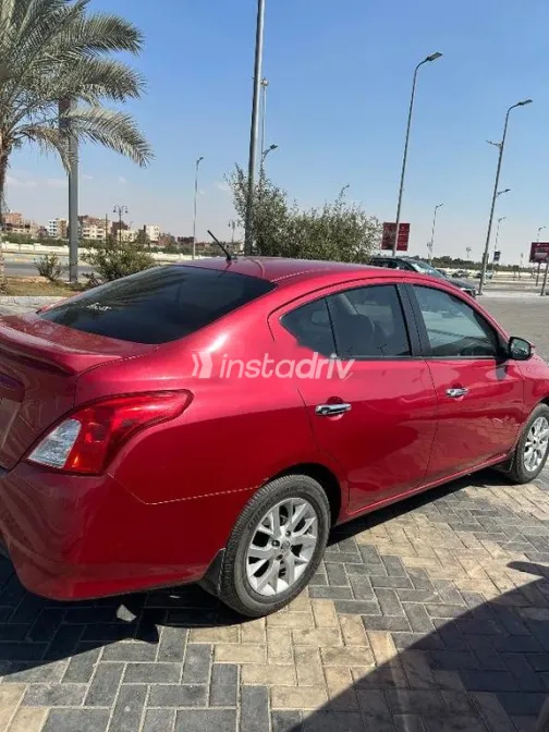 نيسان صنى 2022 أبيض مستعملة للبيع - 1