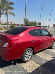 نيسان صنى 2022 أبيض مستعملة للبيع