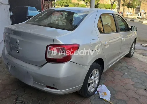 رينو لوجان 2016 فضي مستعملة للبيع - 4