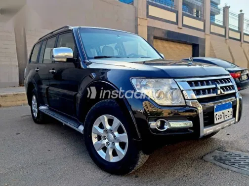 ميتسوبيشي باجيرو 2015 أسود مستعملة للبيع - 7