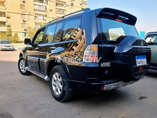 ميتسوبيشي باجيرو 2015 أسود مستعملة للبيع - 8