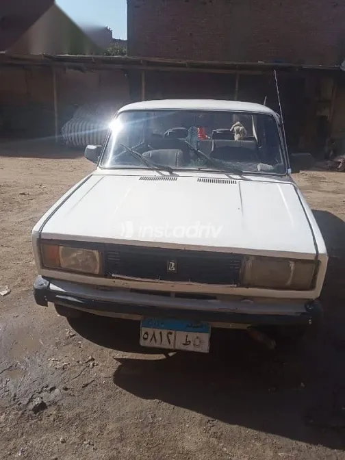 لادا 2107 1995 أبيض مستعملة للبيع - 2
