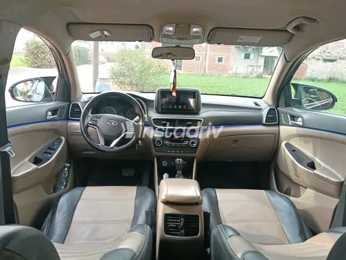 هيونداي توسان 2019 أبيض مستعملة للبيع - 2