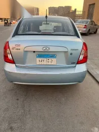 هيونداي اكسنت 2010 أزرق غامق مستعملة للبيع