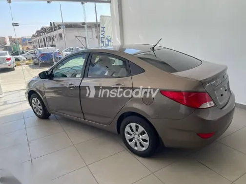 هيونداي اكسنت 2026 بني جديدة للبيع - 3