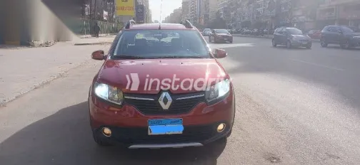Renault Sandero 2015 Burgundy Used for Sale - 1
