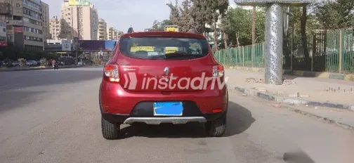 Renault Sandero 2015 Burgundy Used for Sale - 4