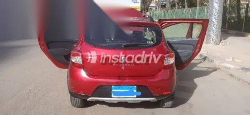 Renault Sandero 2015 Burgundy Used for Sale - 6