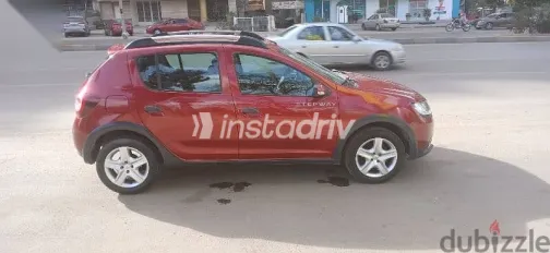 Renault Sandero 2015 Burgundy Used for Sale - 8