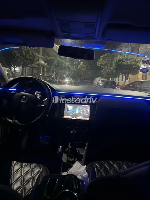 سكودا اوكتافيا 2016 أبيض مستعملة للبيع - 7