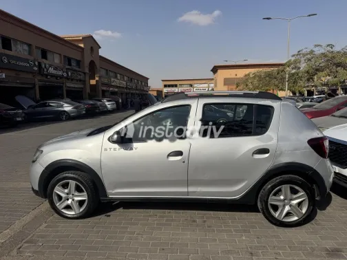 Renault Sandero Step Way 2016 Silver Used for Sale - 4