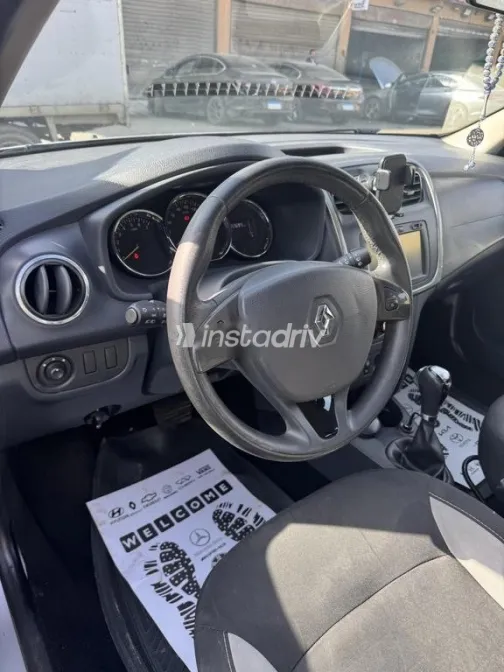 Renault Sandero Step Way 2016 Silver Used for Sale - 5