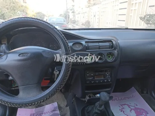 فورد اسكورت 1998 أخضر غامق مستعملة للبيع - 2