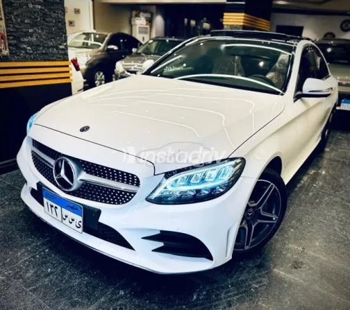 مرسيدس C 180 2019 أبيض مستعملة للبيع - 1