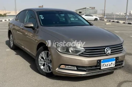 Volkswagen Passat 2017 Beige Used for Sale - 1