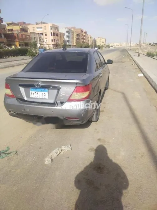 بى واى دى‬ F3 2016 فضي مستعملة للبيع - 3